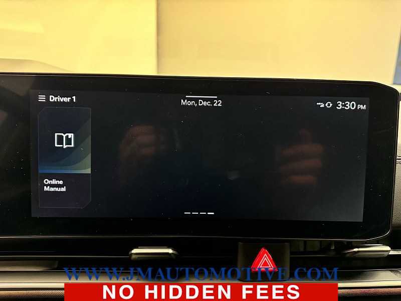 Used 2025 Kia Carnival SX Prestige image 30