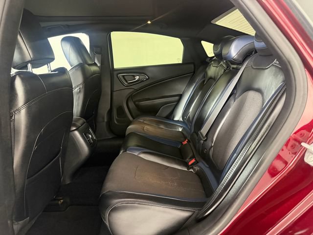 Used 2015 Chrysler 200 S w/ Navigation & Sound Group I FWD image 15