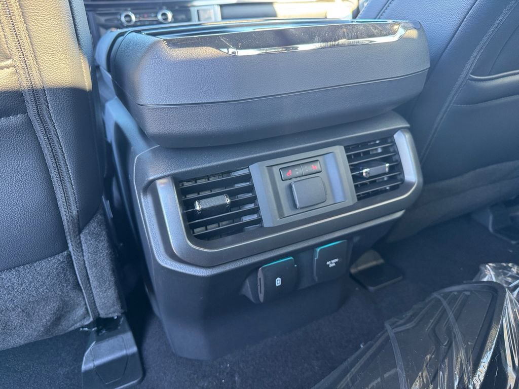 New 2025 Ford F150 Lariat w/ Equipment Group 502A High image 24