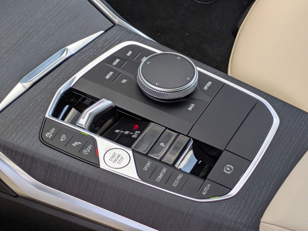 New 2026 BMW 330i Sedan RWD image 18