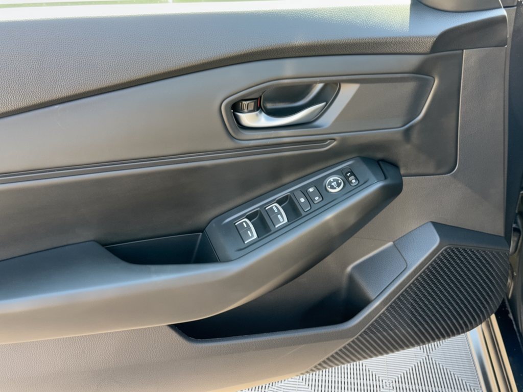 Certified 2025 Honda Accord SE image 14