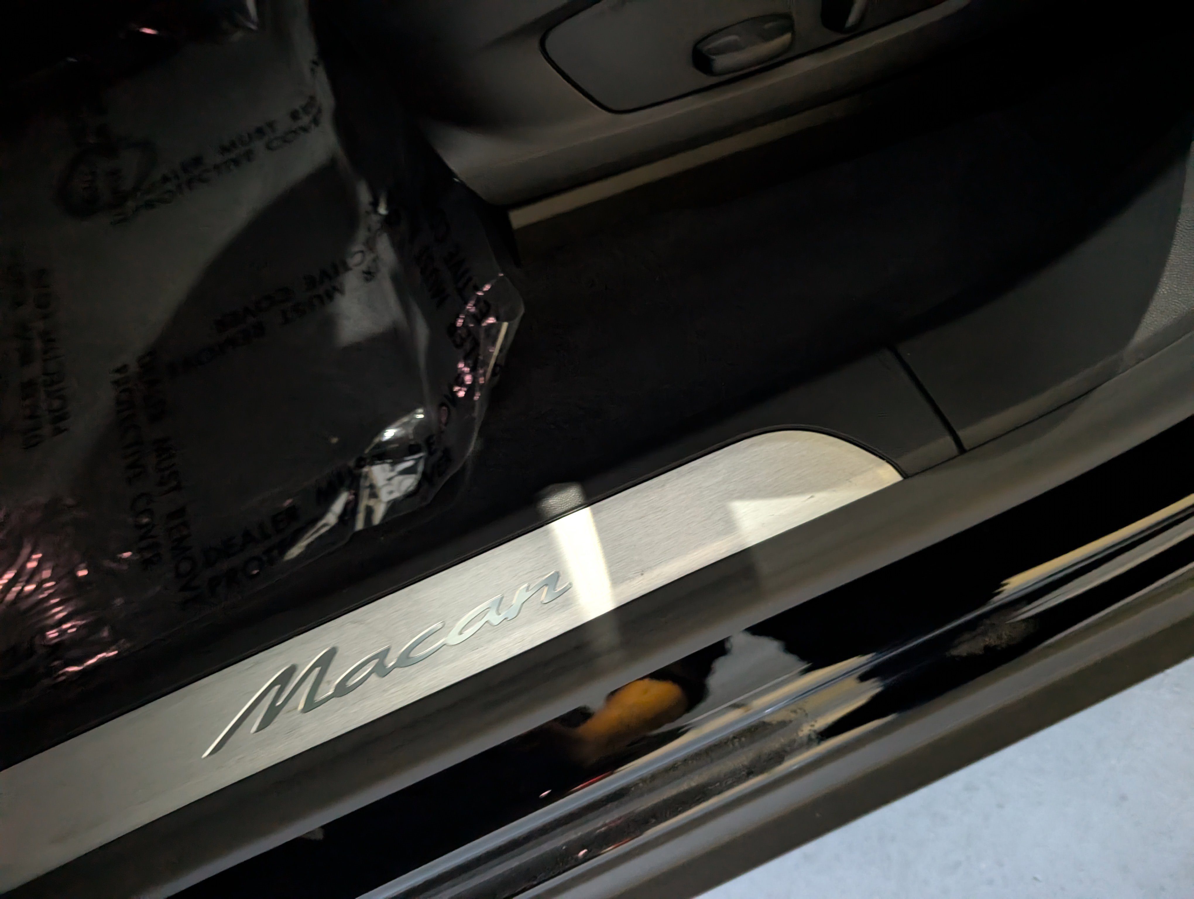 Used 2025 Porsche Macan Electric image 34