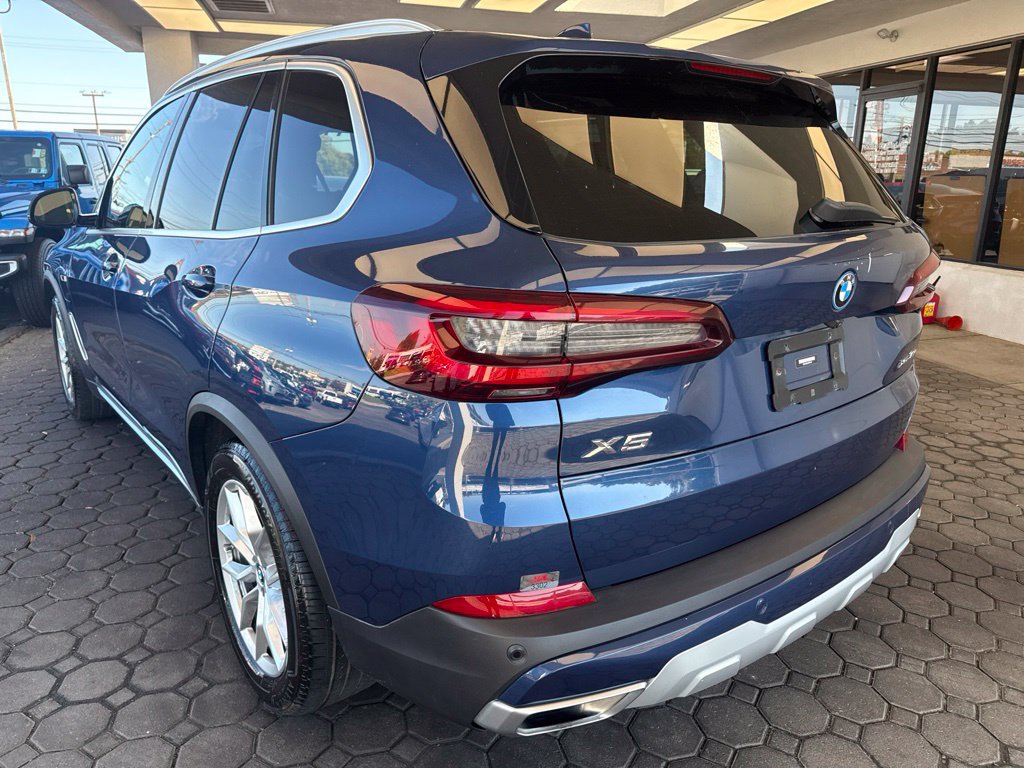 Used 2023 BMW X5 xDrive45e w/ Executive Package AWD/4WD image 8