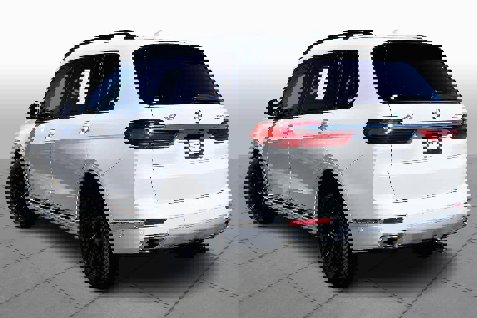 Used 2021 BMW X7 xDrive40i w/ Premium Package image 12