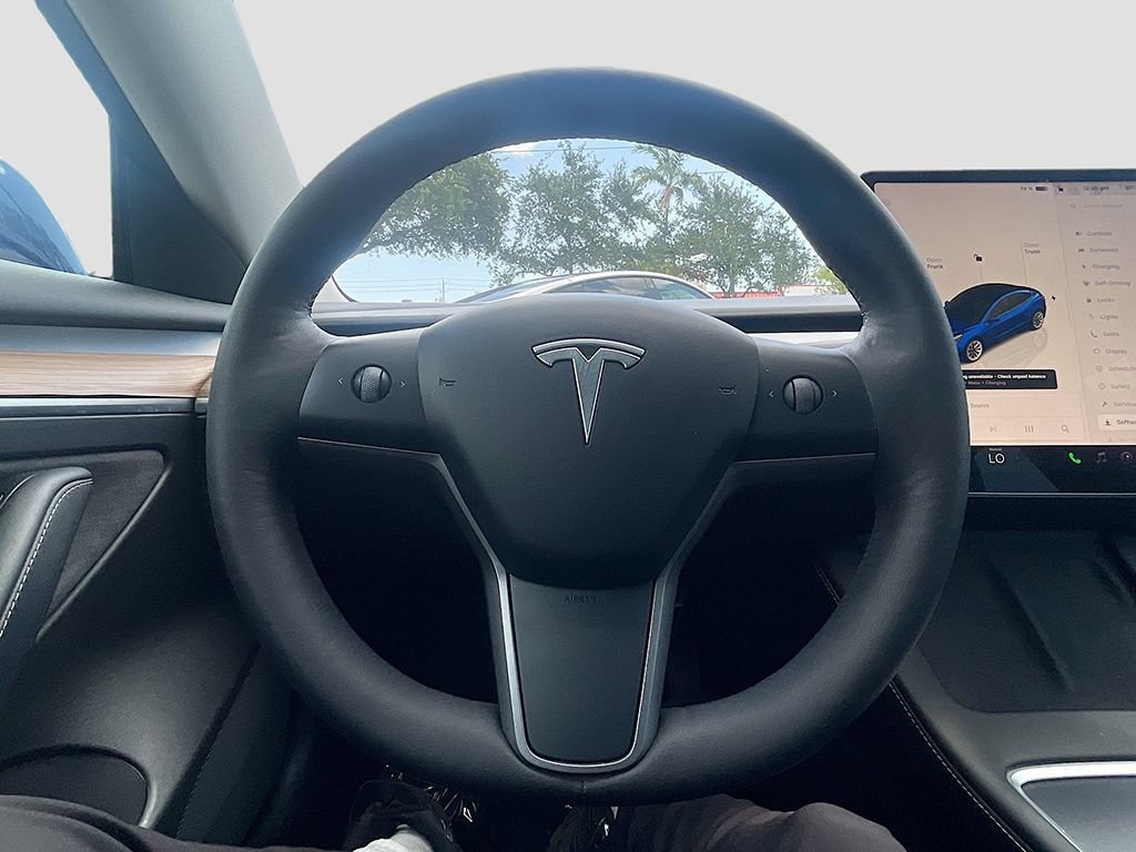 Used 2022 Tesla Model 3 Standard Range RWD image 27
