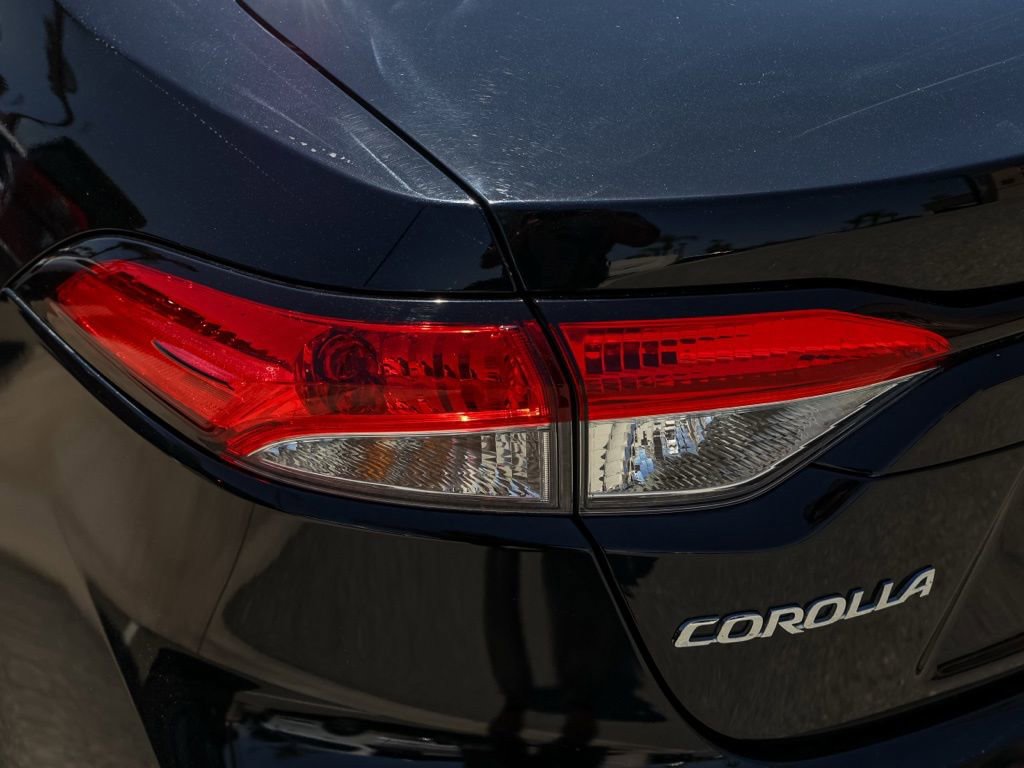 Used 2025 Toyota Corolla LE FWD image 7