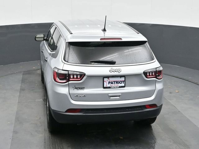 Used 2025 Jeep Compass Sport w/ Mopar Graphics Package AWD/4WD image 28