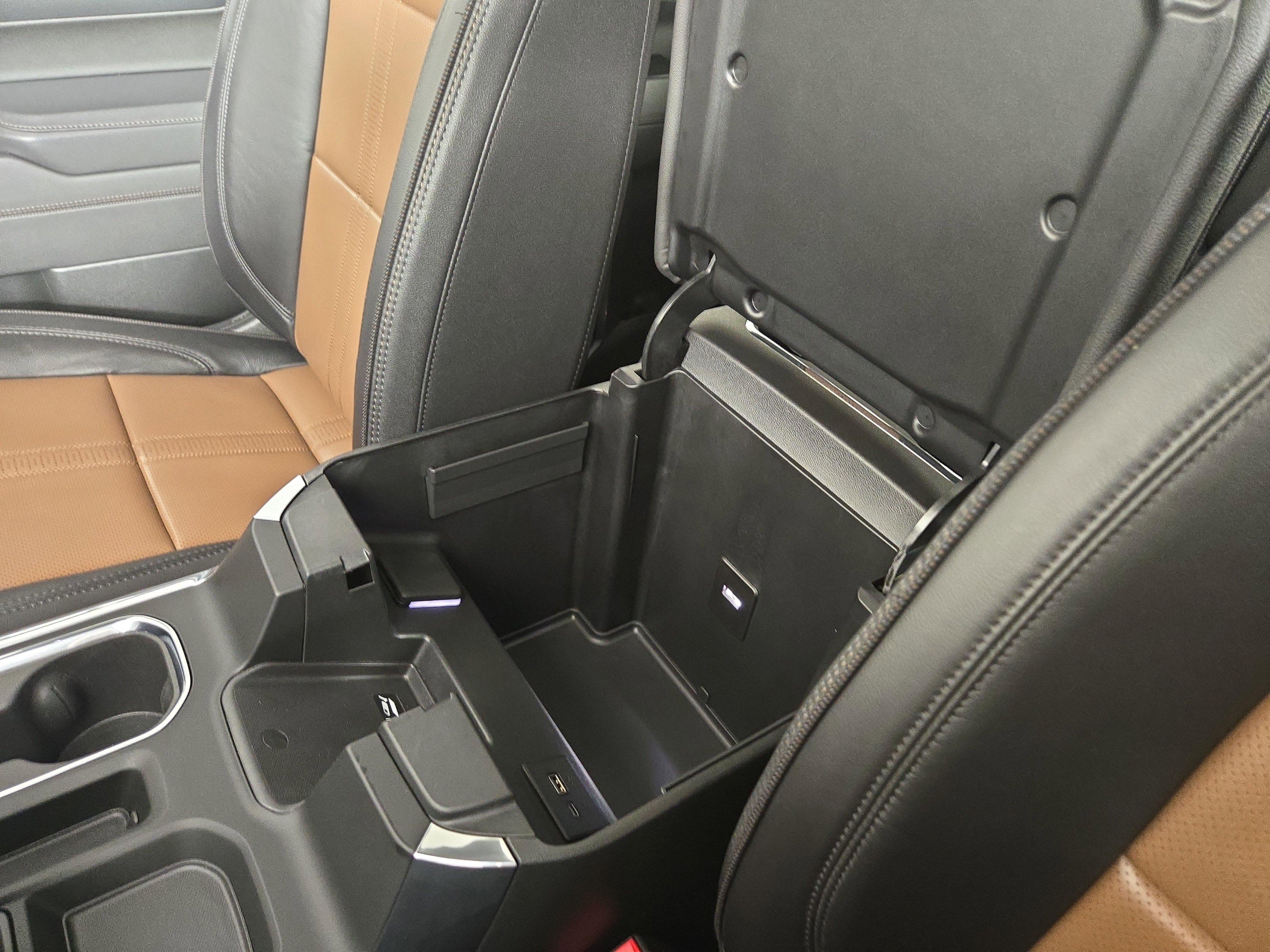 Certified 2025 Chevrolet Silverado 1500 High Country w/ Technology Package AWD/4WD image 28
