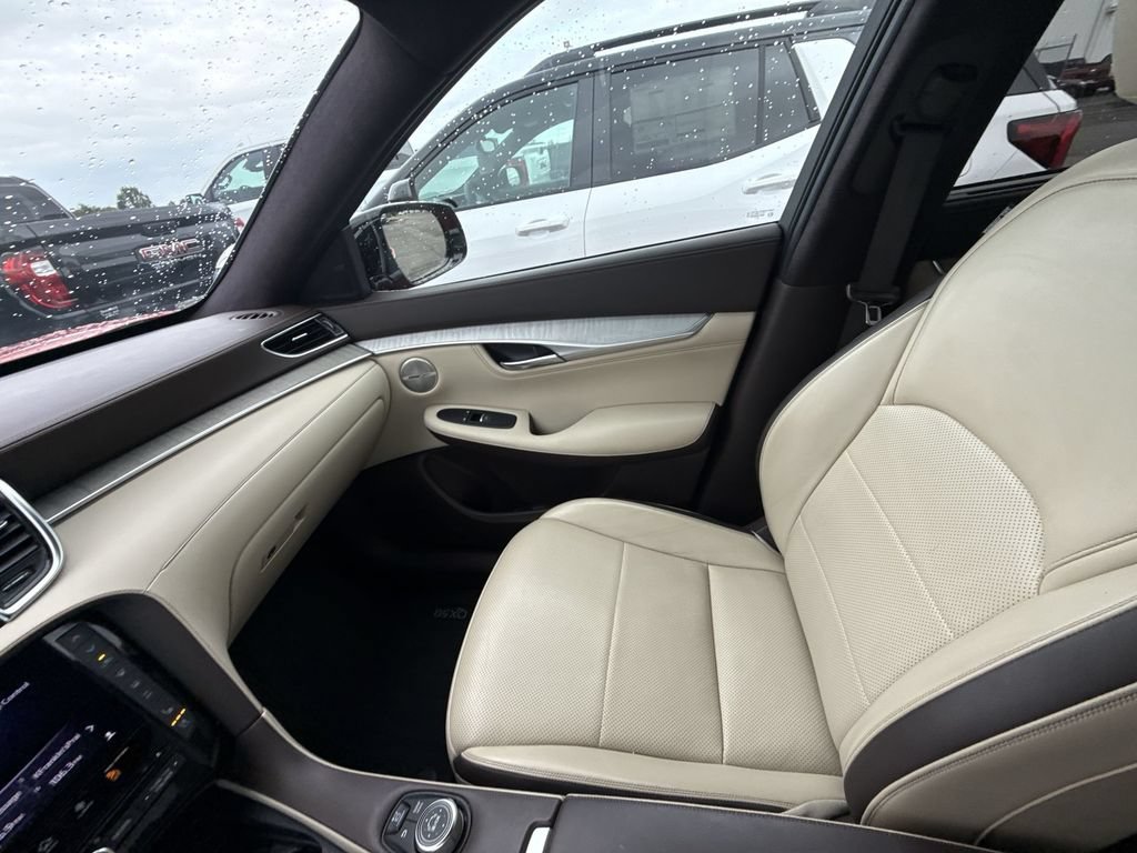 Used 2019 INFINITI QX50 Essential w/ Sensory Package AWD/4WD image 26