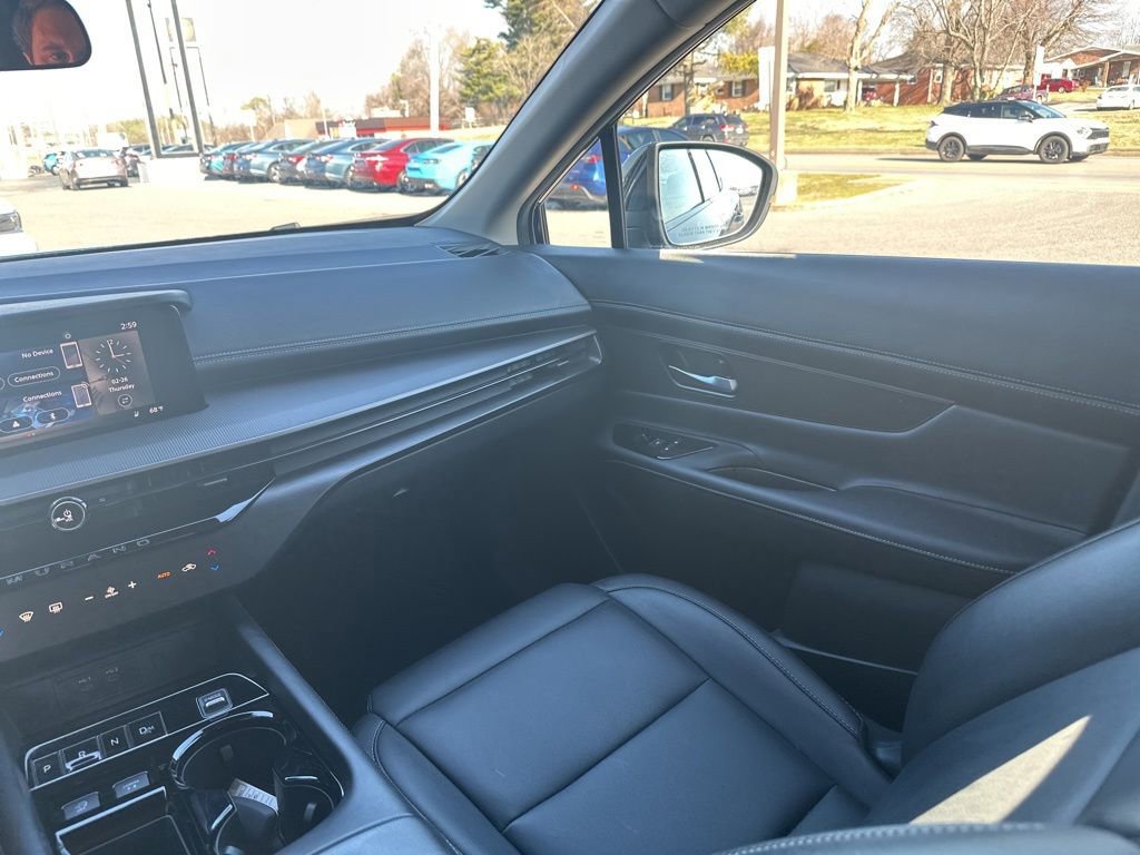 Used 2025 Nissan Murano SV image 15