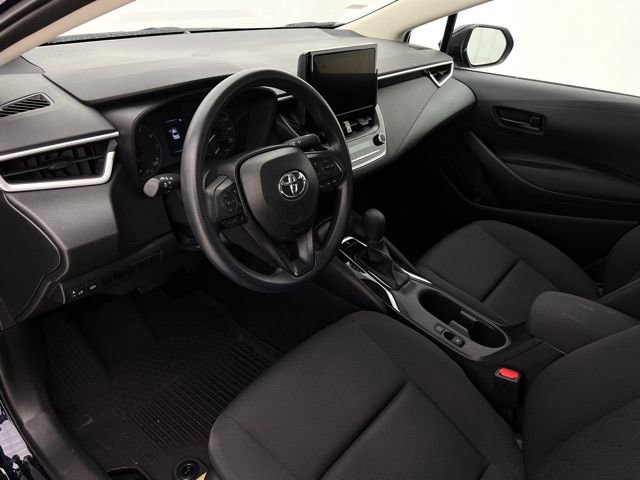 Used 2025 Toyota Corolla LE FWD image 12