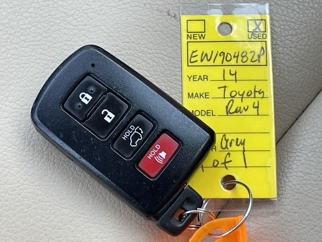 Used 2014 Toyota RAV4 Limited w/ Technology Package AWD/4WD image 31