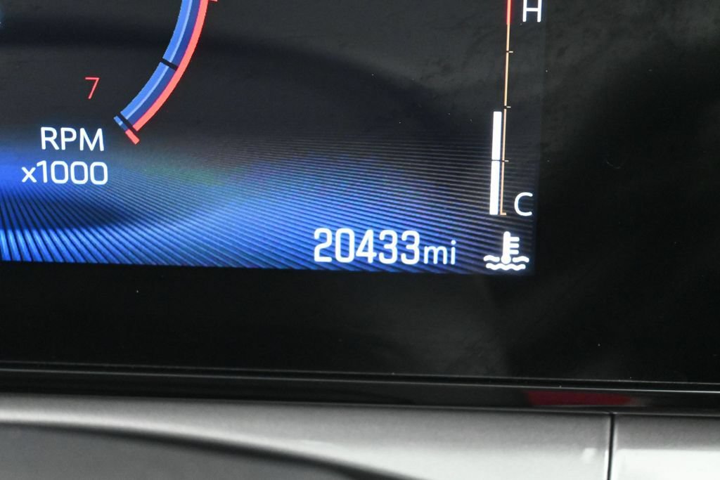 Used 2026 Chevrolet Trax LT FWD image 25