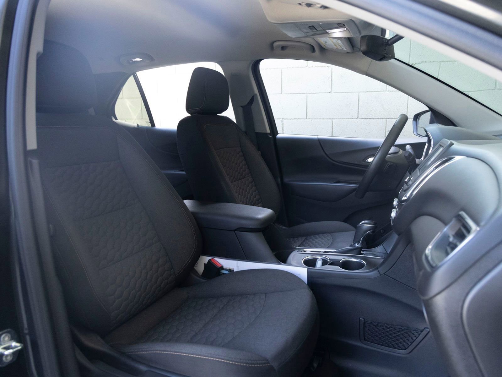 Used 2018 Chevrolet Equinox LT FWD image 25