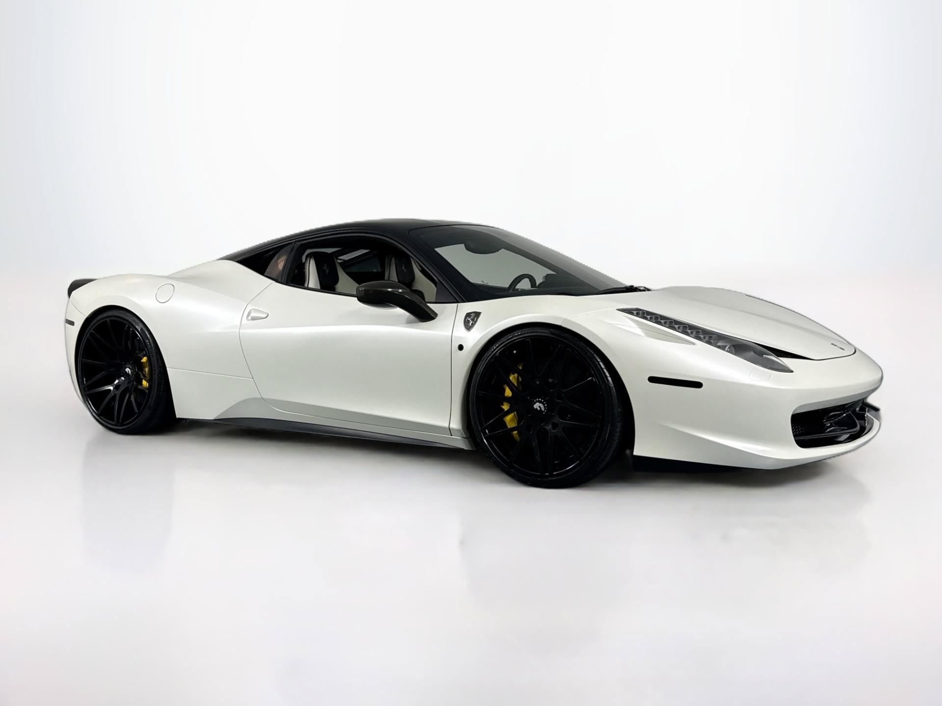 Used 2010 Ferrari 458 Italia Coupe RWD image 3