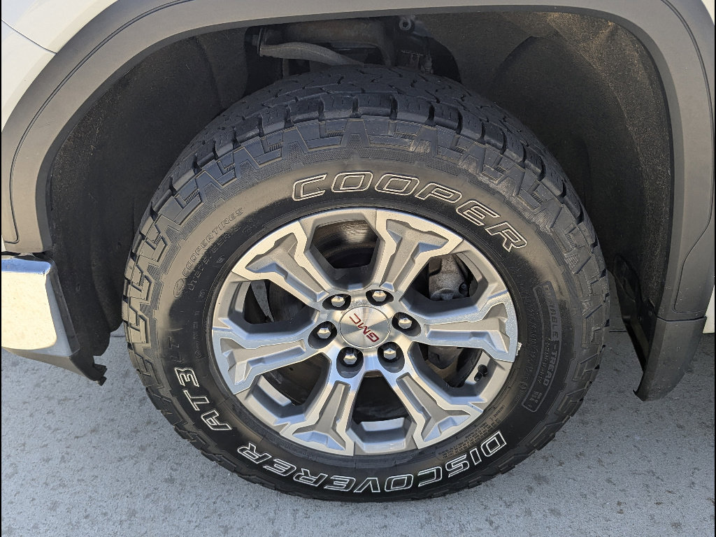 Used 2021 GMC Sierra 1500 SLE w/ X31 Off-Road Package image 18