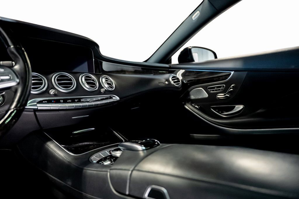 Used 2019 Mercedes-Benz S 560 4MATIC Coupe image 32