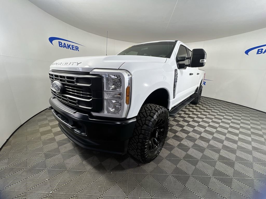 Used 2025 Ford F350 XL w/ Snow Plow Prep Package AWD/4WD image 5