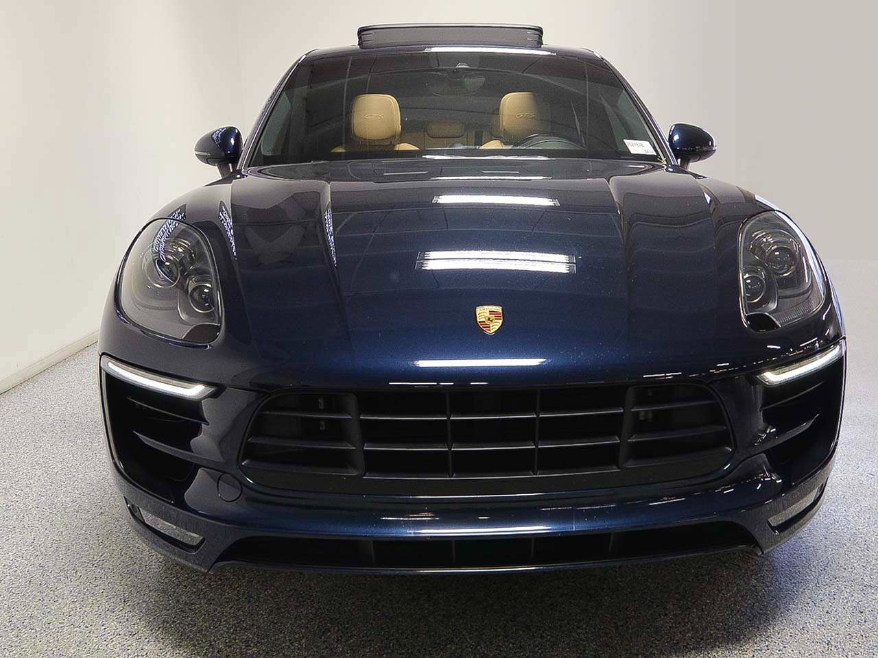 Used 2018 Porsche Macan GTS AWD/4WD image 2