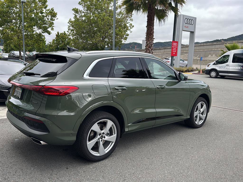 Used 2025 Audi Q5 Premium w/ Premium Plus AWD/4WD image 6