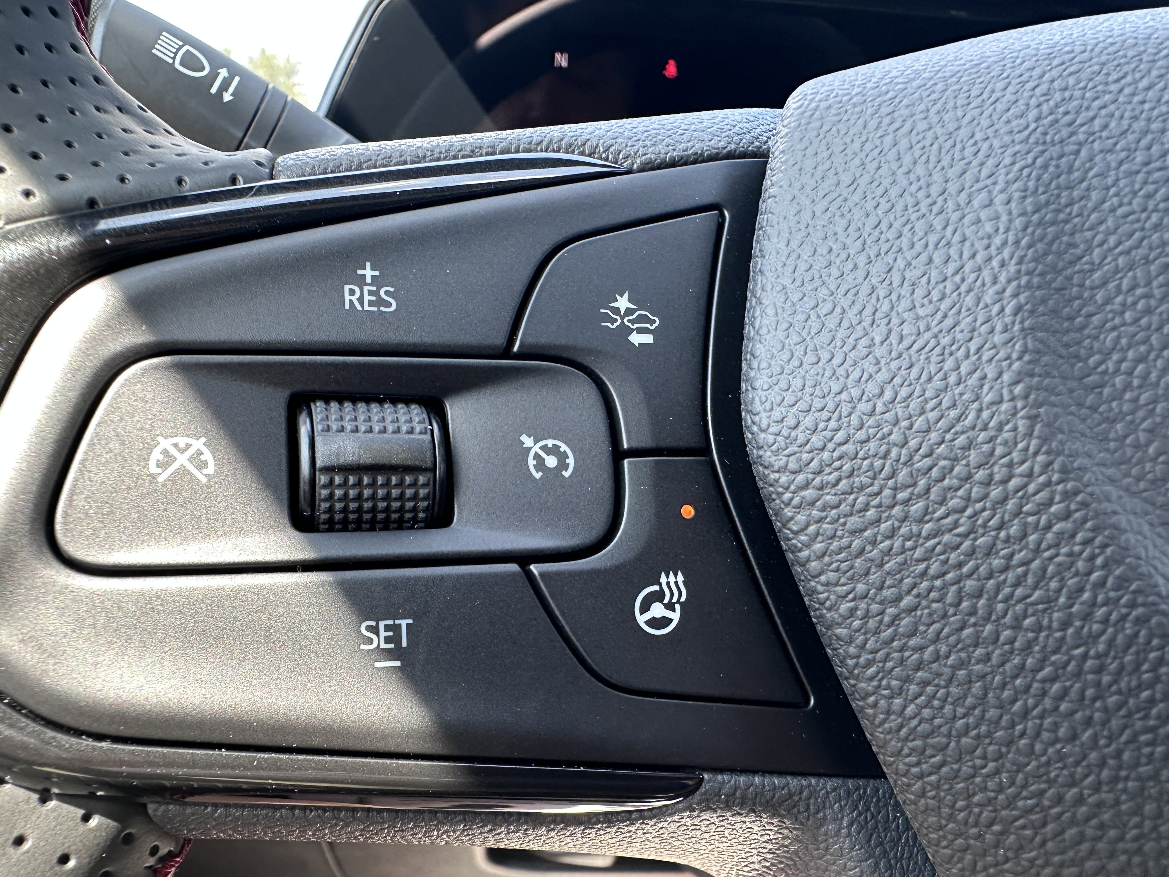 New 2025 Chevrolet Trax RS w/ Driver Confidence Package image 22