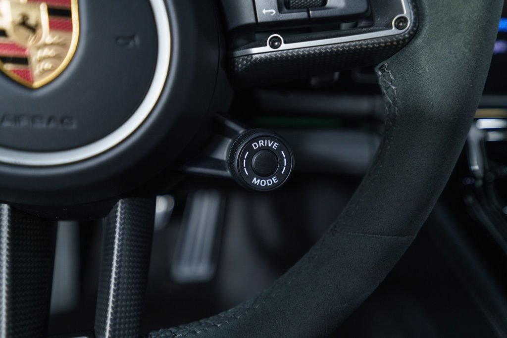Certified 2025 Porsche Panamera GTS AWD/4WD image 26