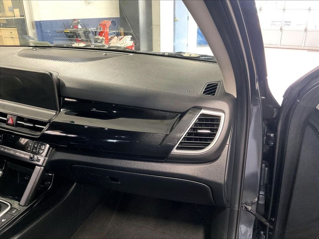 Used 2025 Kia Seltos S AWD/4WD image 13