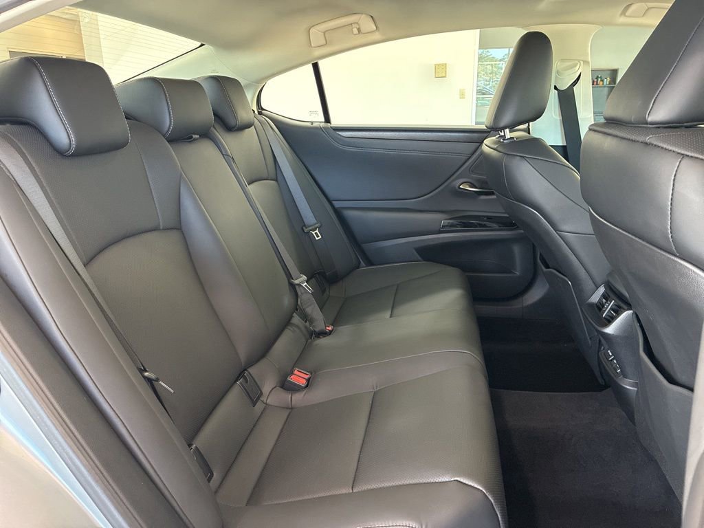 Certified 2024 Lexus ES 350 w/ Premium Package image 14