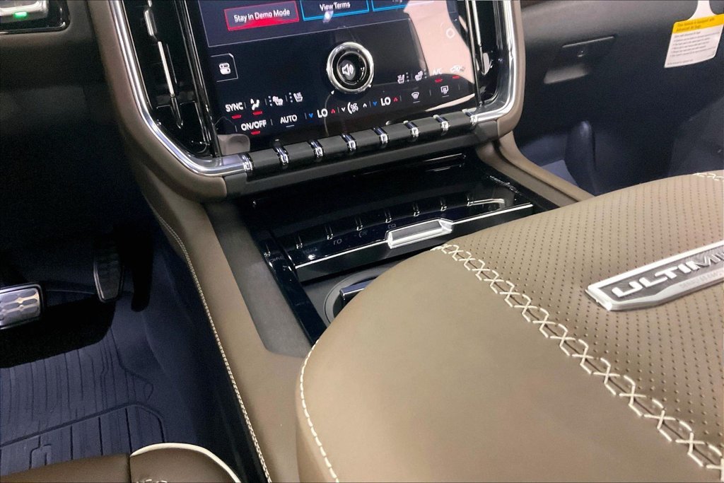 New 2027 GMC Yukon Denali Ultimate AWD/4WD image 7