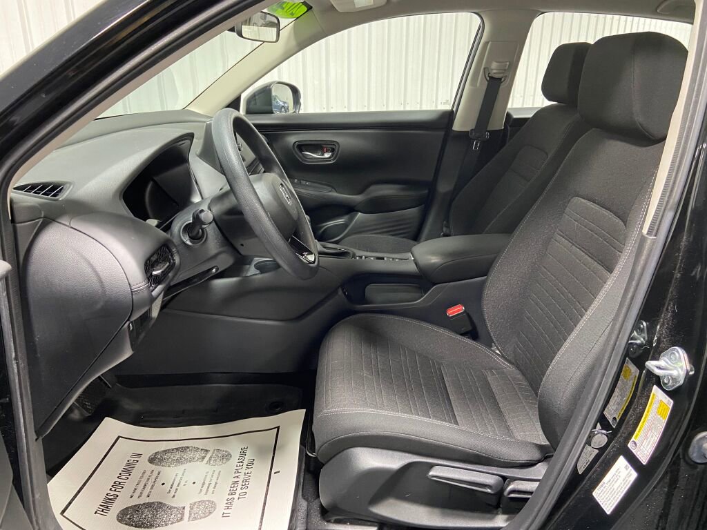 Used 2025 Honda HR-V LX image 9