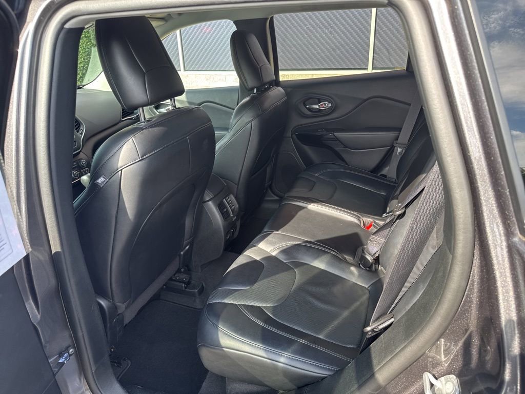 Used 2023 Jeep Cherokee Altitude Lux image 46