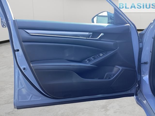 Used 2022 Honda Accord Sport image 12