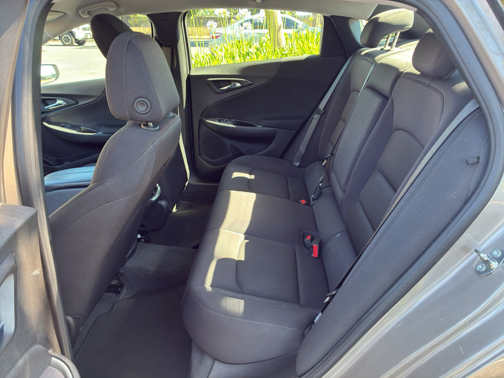 Used 2023 Chevrolet Malibu LT FWD image 39