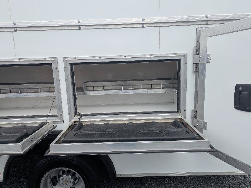 Used 2023 Chevrolet Express 4500 w/ Power Convenience Package RWD image 7