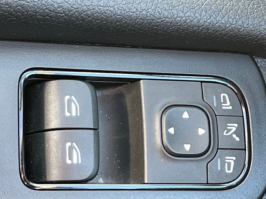 Used 2025 Mercedes-Benz Sprinter 2500 image 29