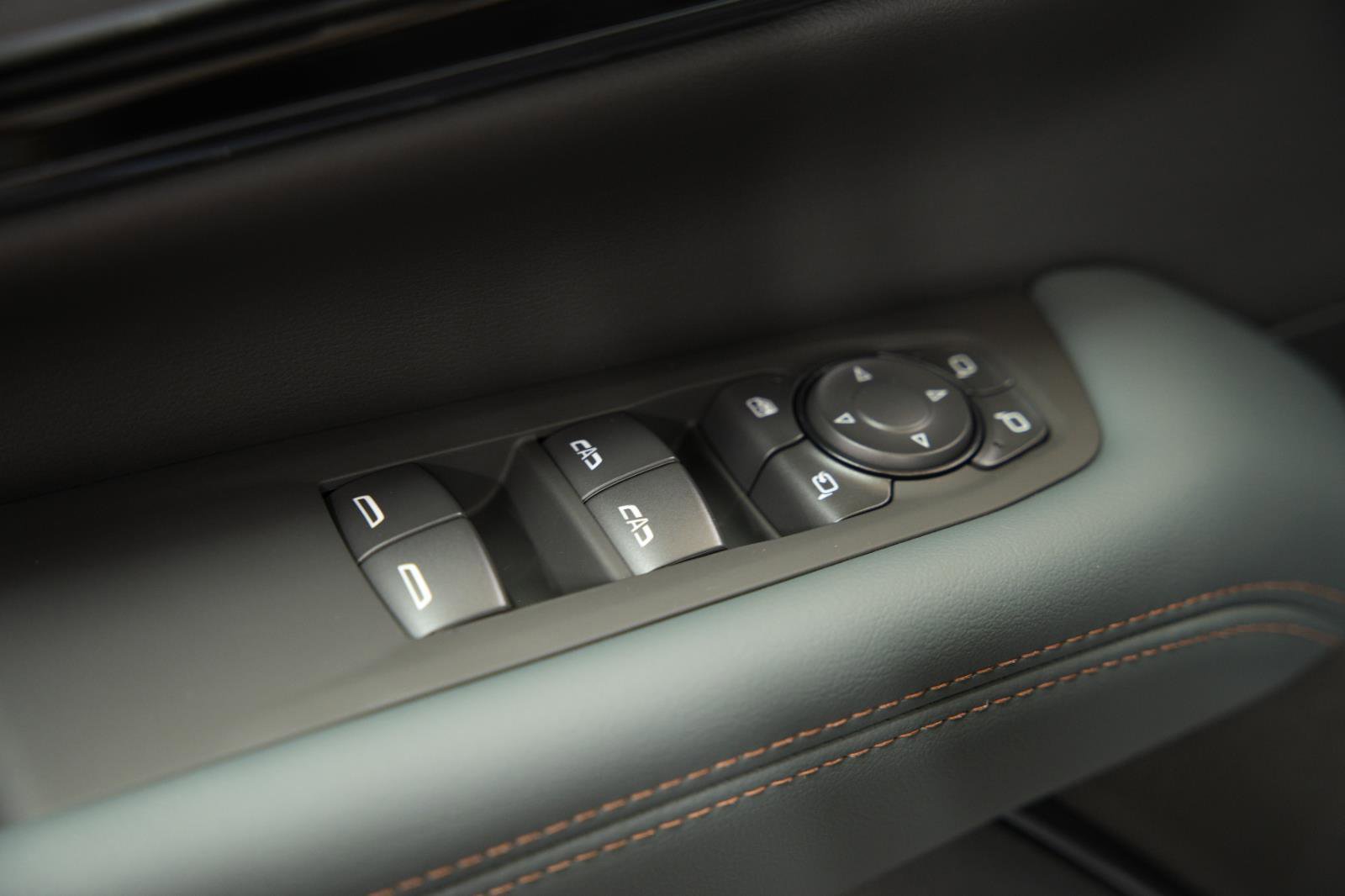 New 2026 GMC Yukon XL AT4 w/ AT4 Premium Plus Package AWD/4WD image 31