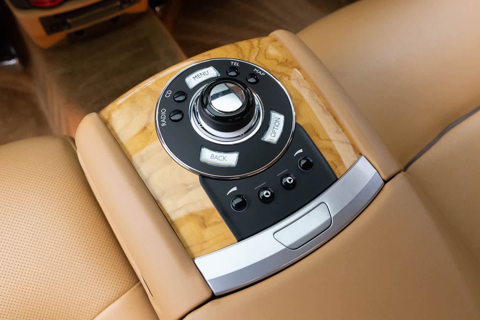 Used 2013 Rolls-Royce Ghost RWD image 35