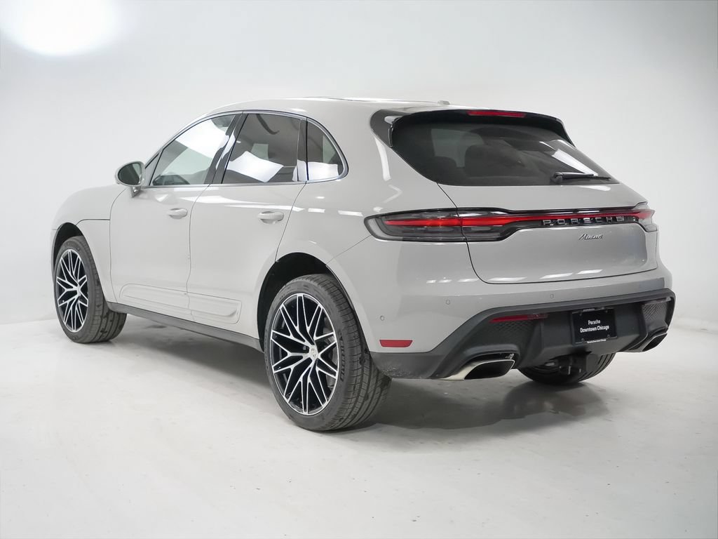 Certified 2026 Porsche Macan AWD/4WD image 3