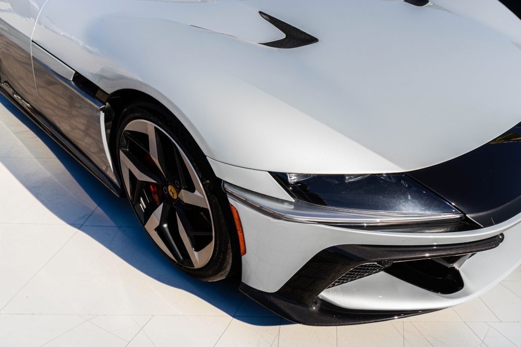 Certified 2025 Ferrari 12Cilindri RWD image 12