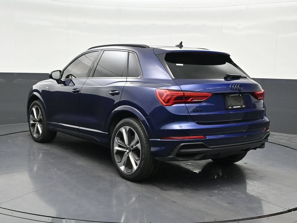 Used 2021 Audi Q3 2.0T Premium w/ Convenience Package AWD/4WD image 3
