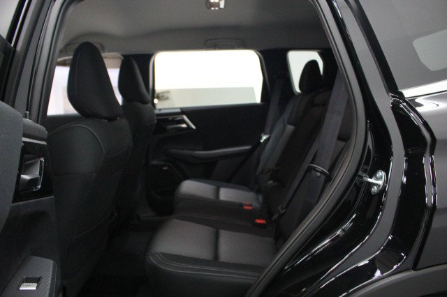 New 2026 Mitsubishi Outlander ES FWD image 24