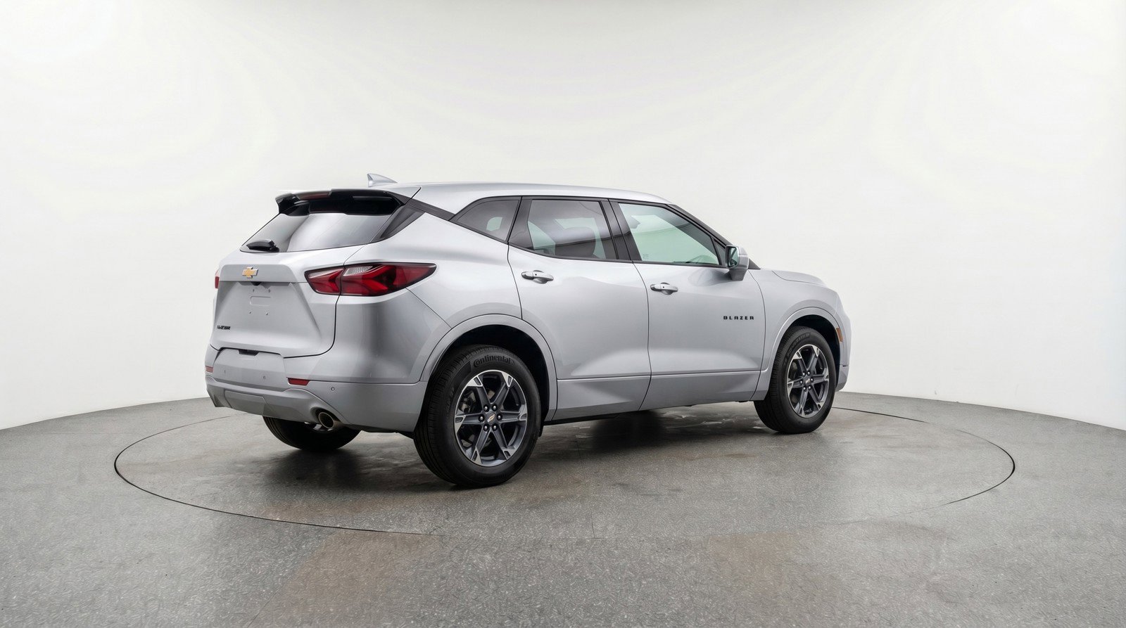 Used 2025 Chevrolet Blazer LT FWD image 9