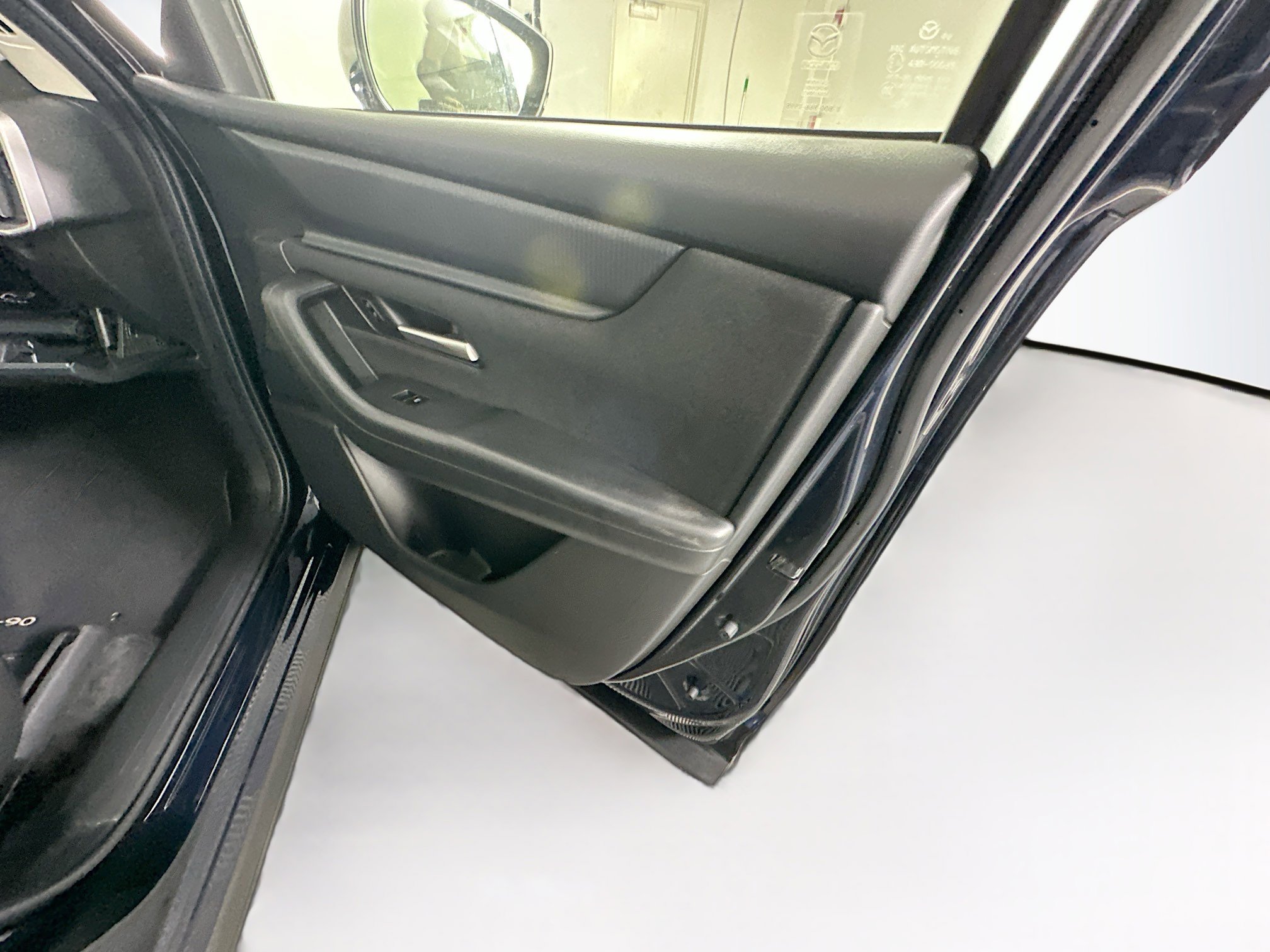 Used 2025 MAZDA CX-90 3.3 Turbo w/ Select Package image 34