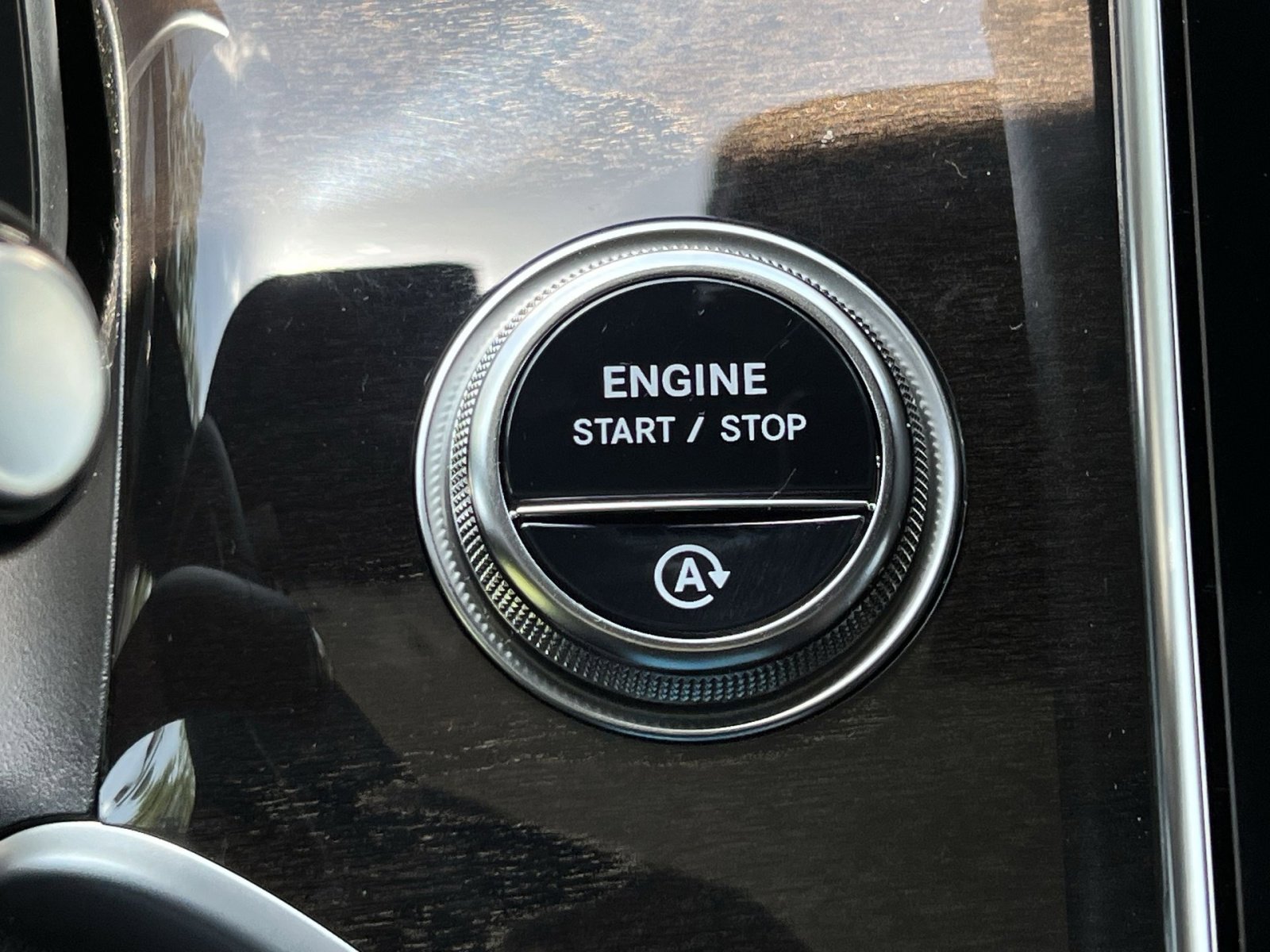 Certified 2025 Mercedes-Benz GLC 300 4MATIC image 31