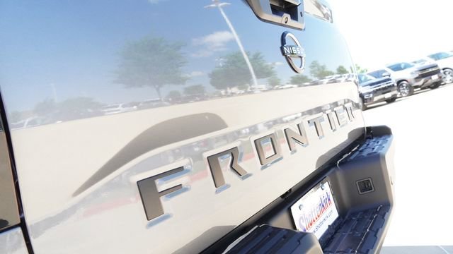 Used 2026 Nissan Frontier SV image 12