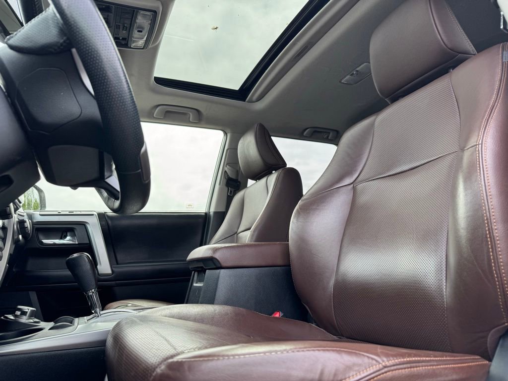 Used 2019 Toyota 4Runner Limited AWD/4WD image 5