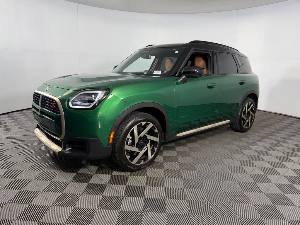 Used 2025 MINI Cooper Countryman S w/ Comfort Package Max image 3