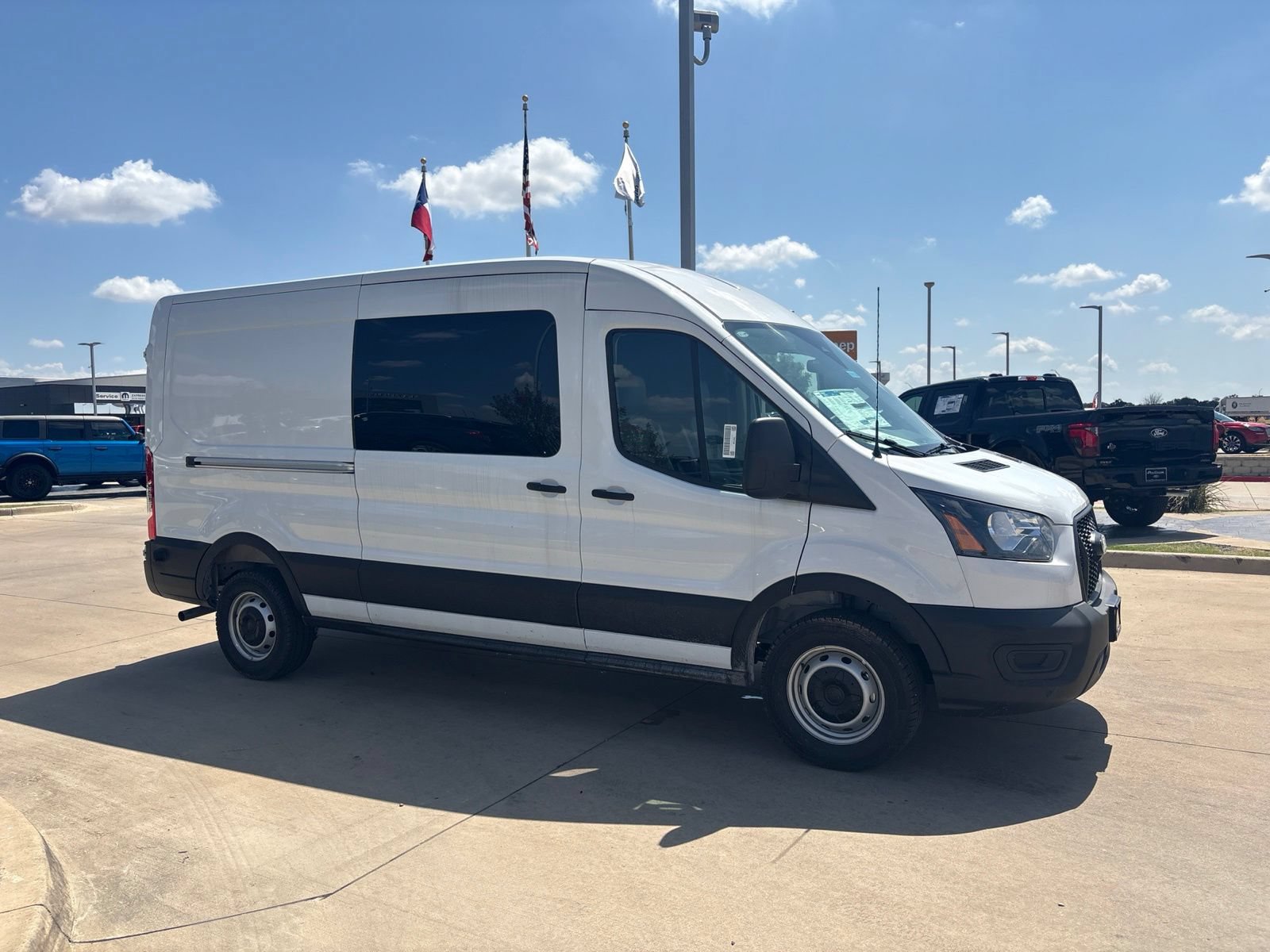 New 2026 Ford Transit 150 148 Medium Roof w/ Load Area Protection Package RWD image 9