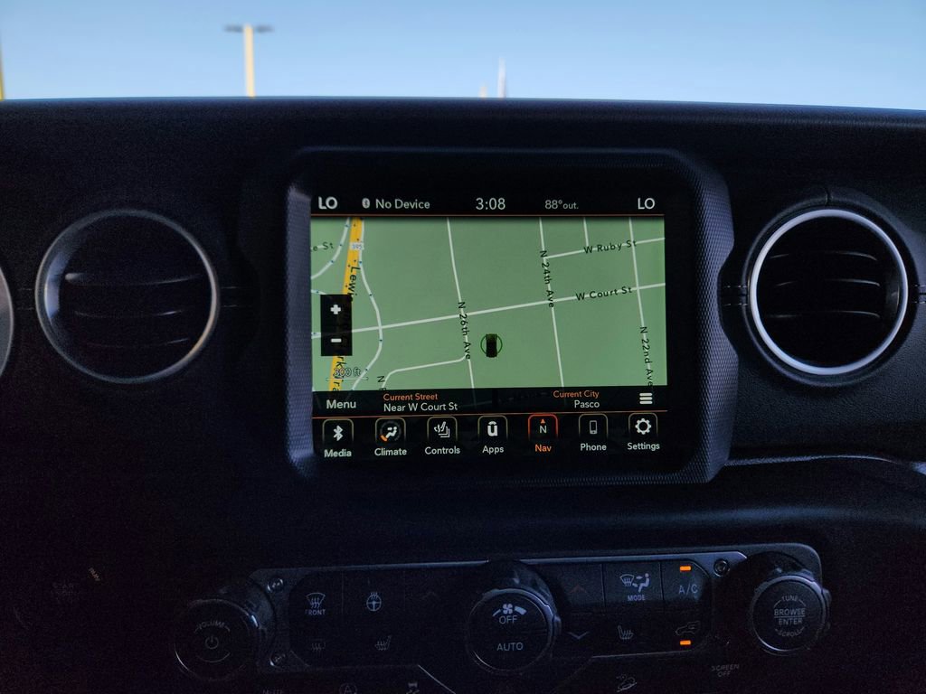 Used 2019 Jeep Wrangler Unlimited Sahara w/ Uconnect 4C Nav & Sound Group AWD/4WD image 11