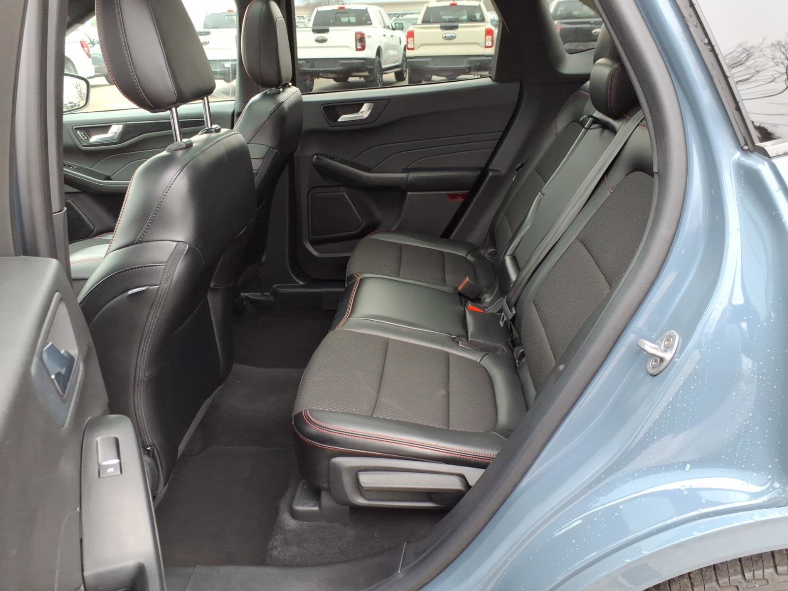Used 2024 Ford Escape ST-Line w/ Tech Pack #1 AWD/4WD image 15